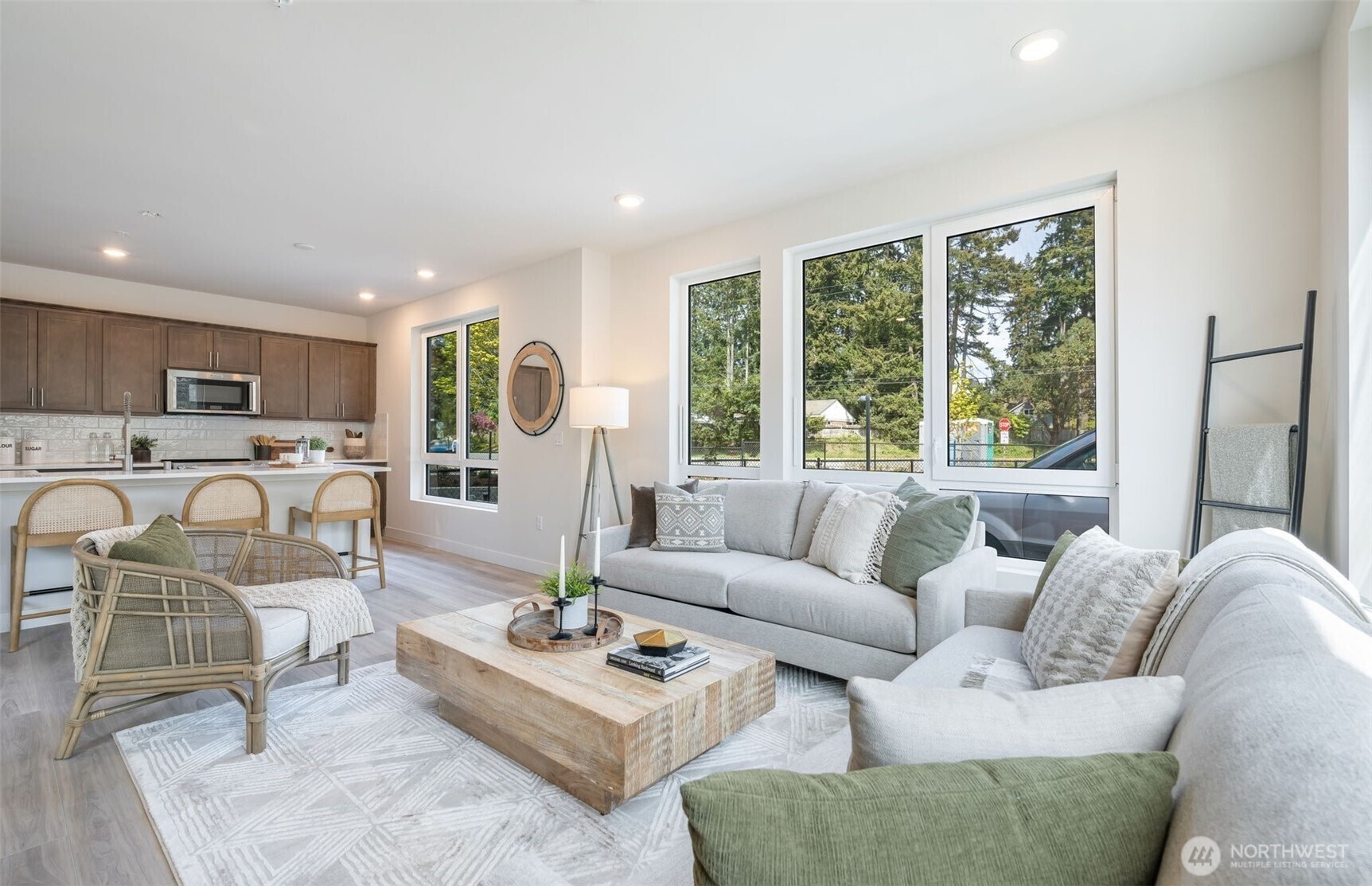 Property Photo: 14598 Westminster Way N 101 WA 98133