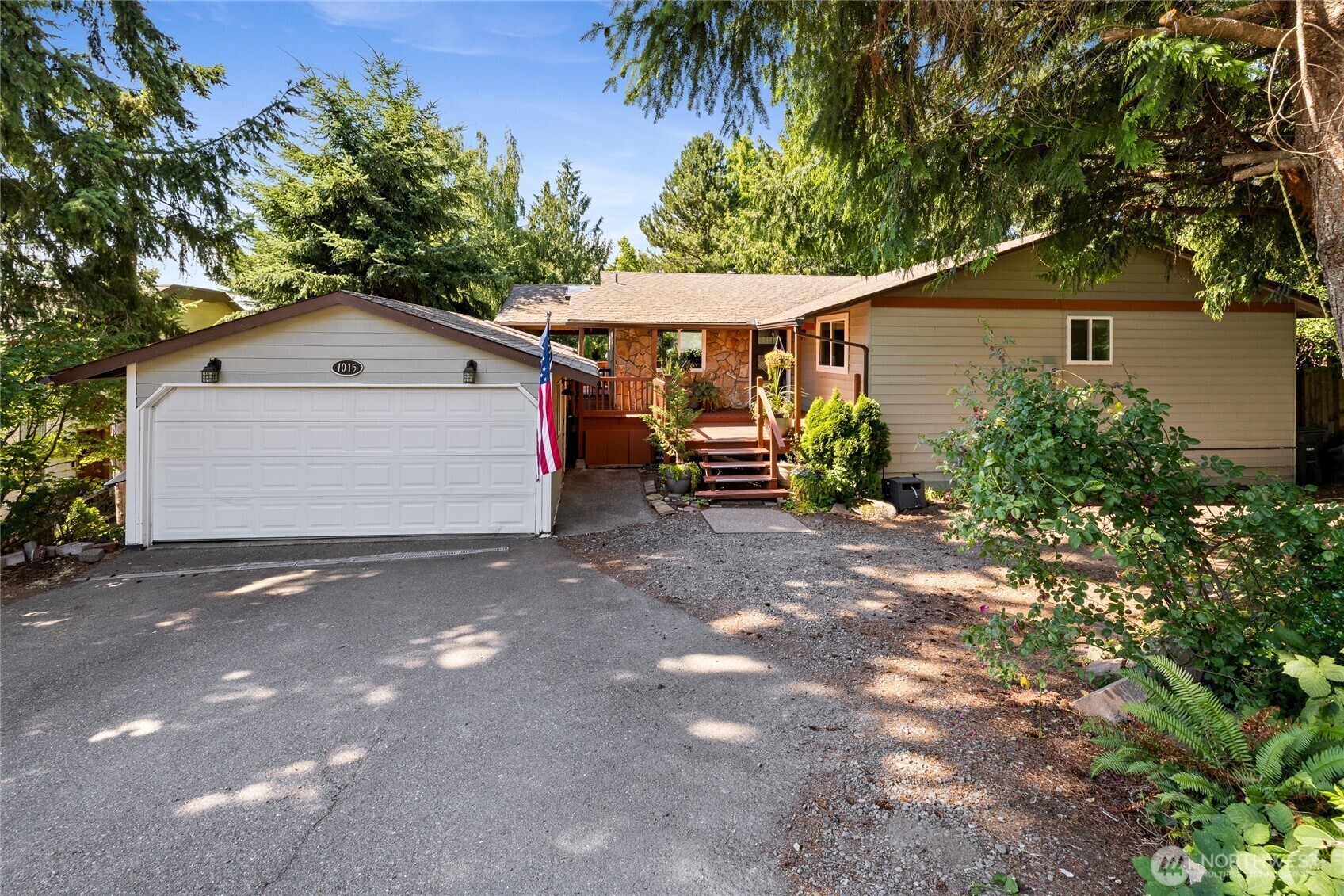 Property Photo: 1015 Sequalish Street WA 98388