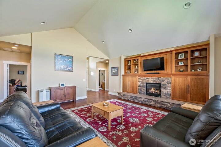 Property Photo: 3516 Dianna Way WA 98801