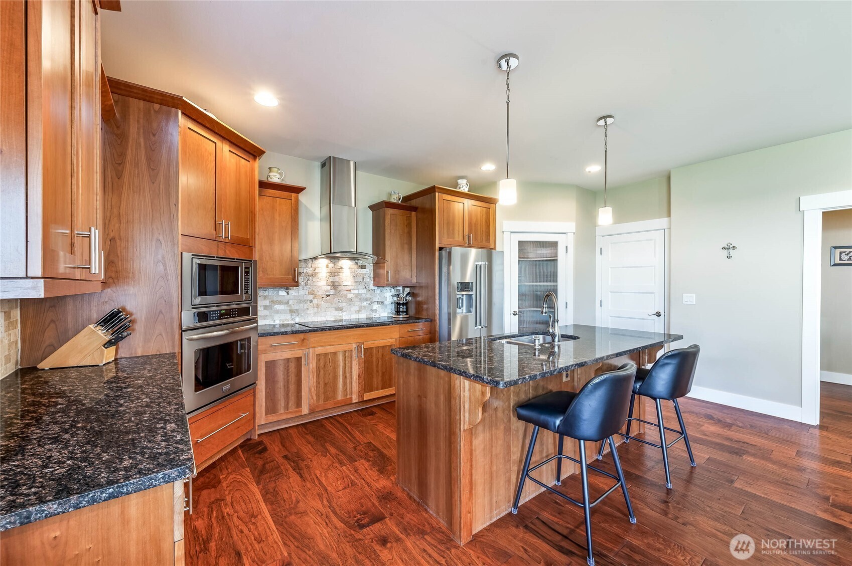 Property Photo: 3516 Dianna Way WA 98801