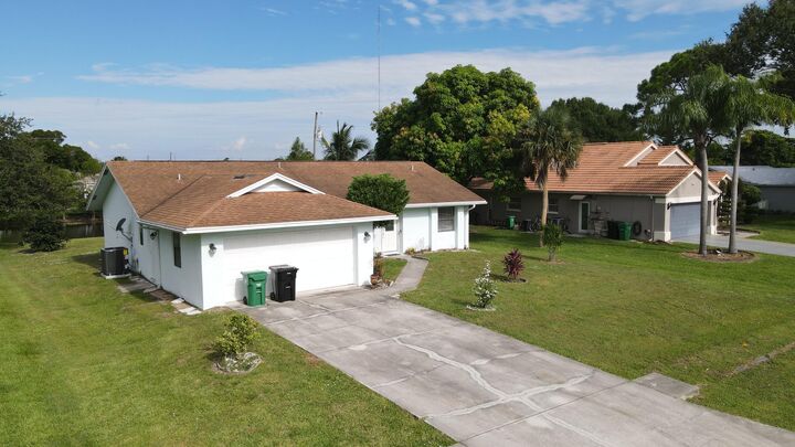 Property Photo: 2282 SE McMaster Street FL 34952