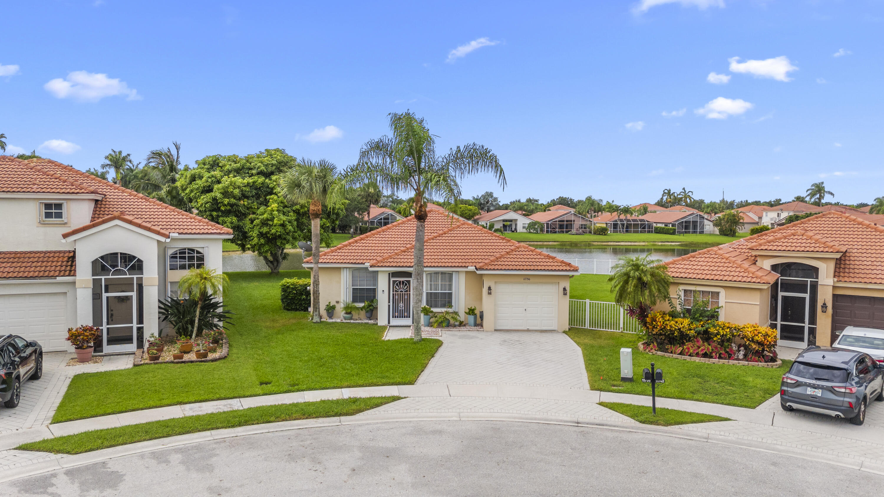 Property Photo: 11736 Bay Breeze Court FL 33414