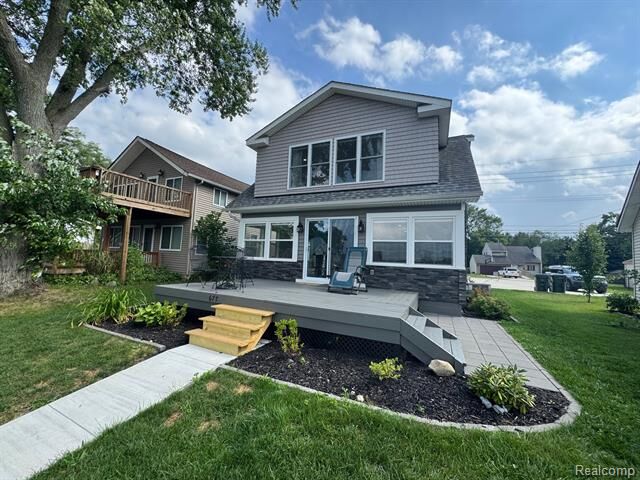 Property Photo: 677 King Circle MI 48362