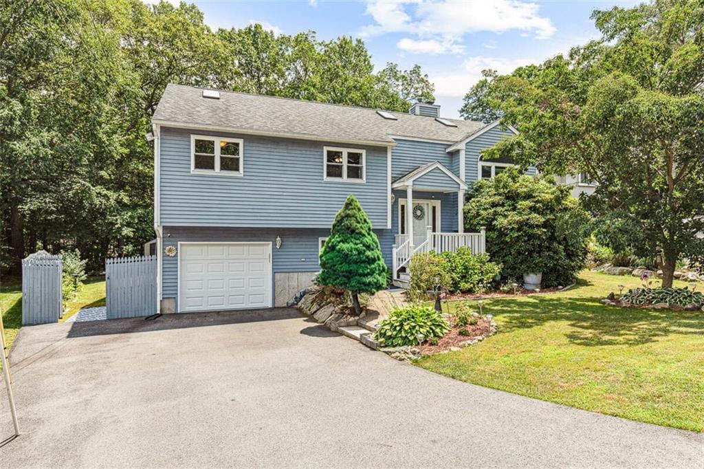 9 Ivy Hollow Court  Cranston RI 02921 photo