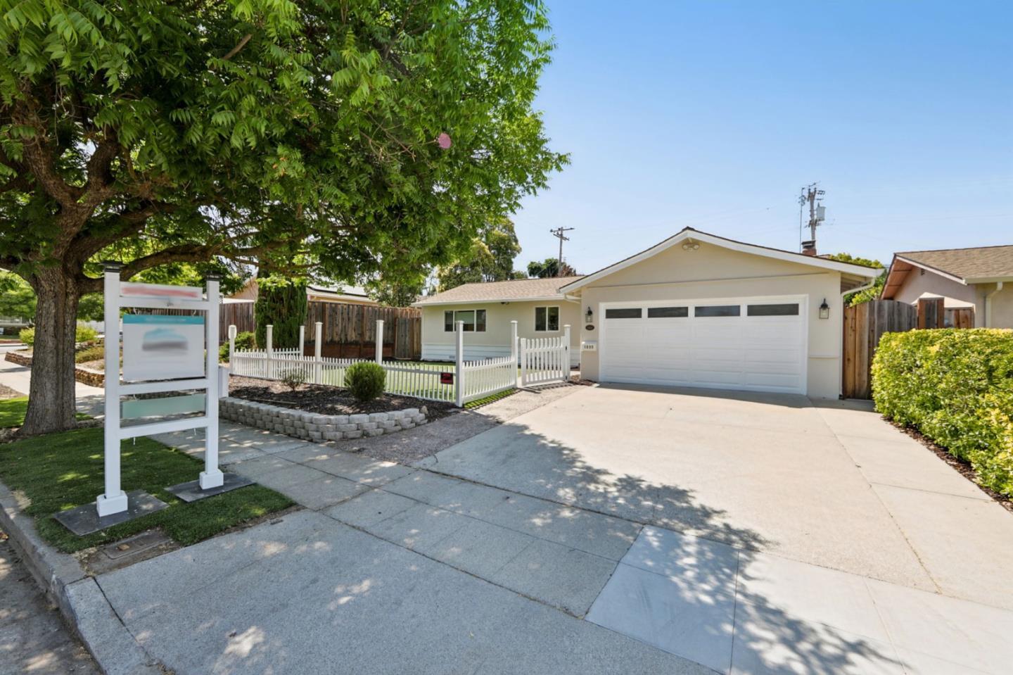 Property Photo:  1684 Zinnia Lane  CA 95124 