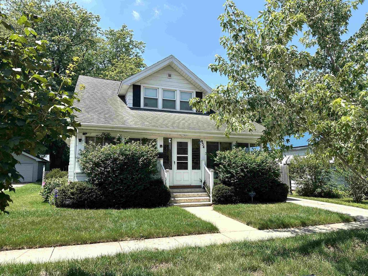 Property Photo: 954 11th Street WI 53511