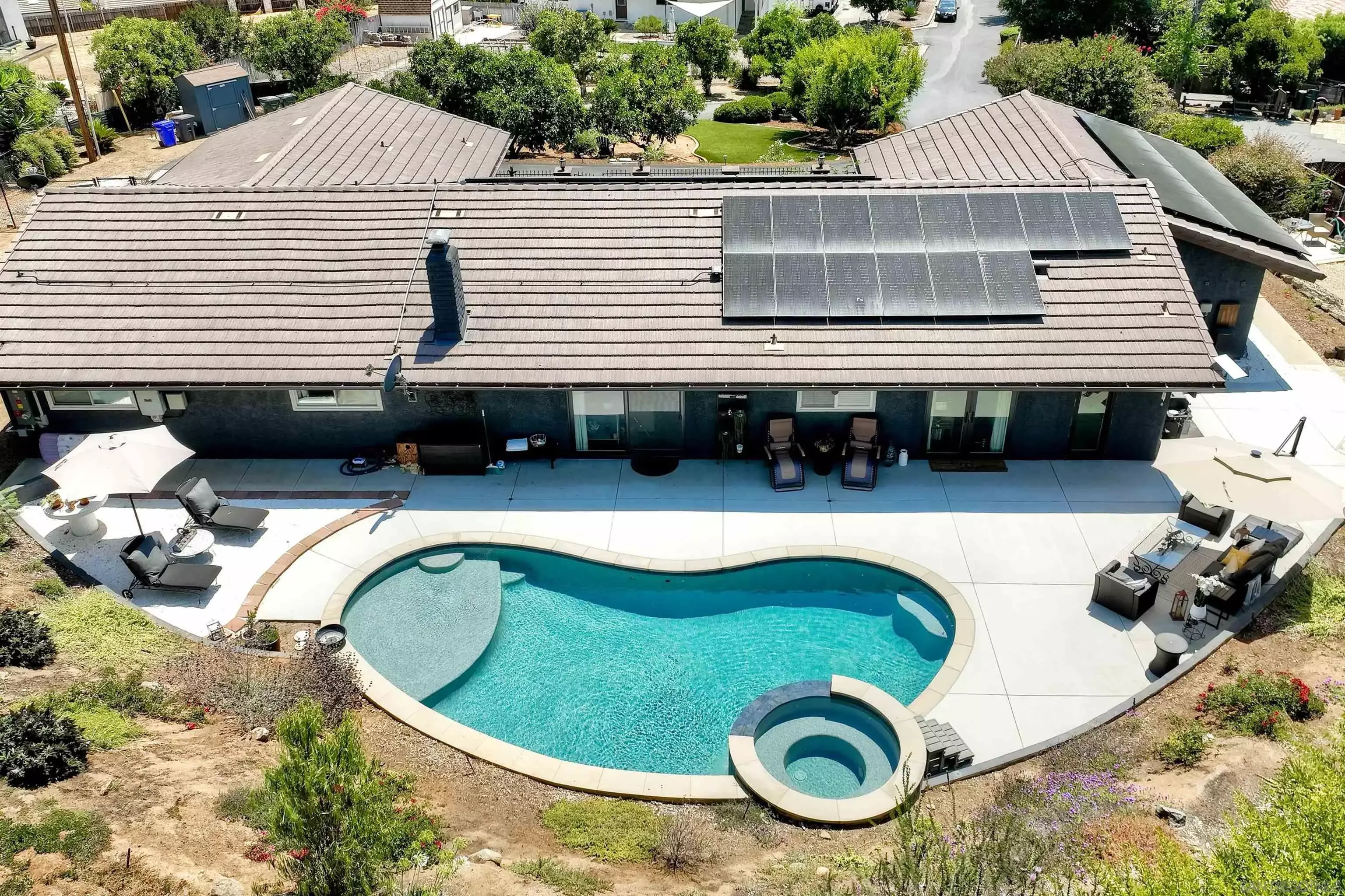Property Photo:  660 Via Rancho Pkwy  CA 92029 