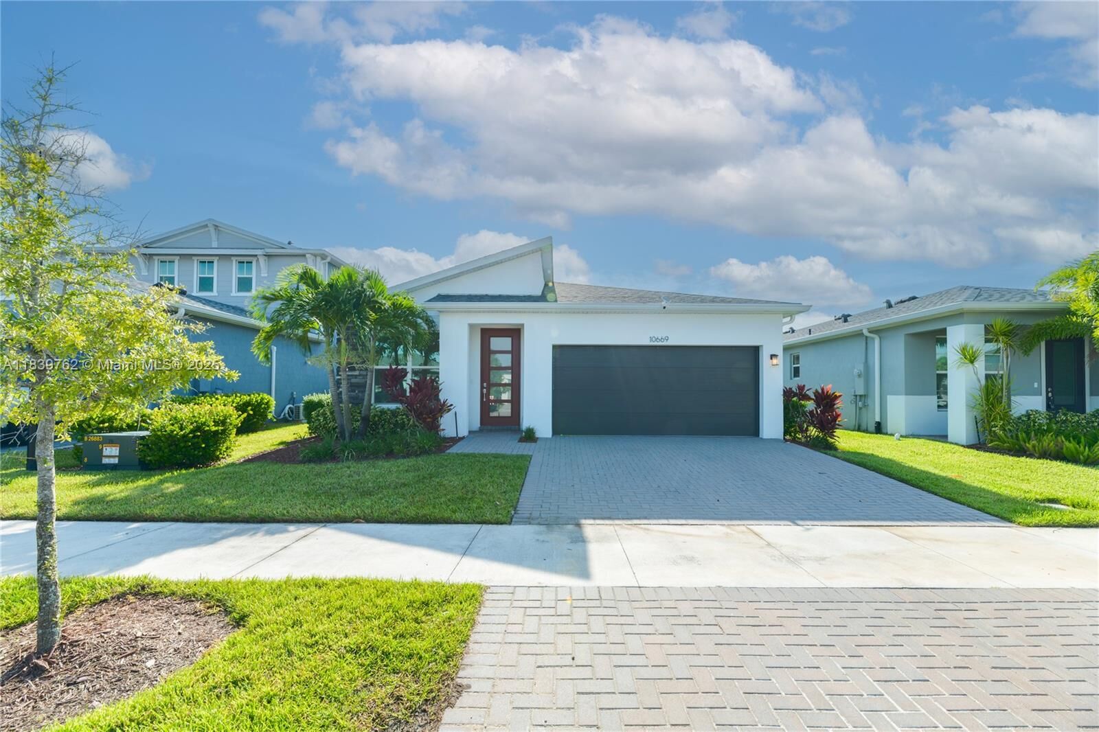 Property Photo:  10669 SW Gloriana St  FL 34987 