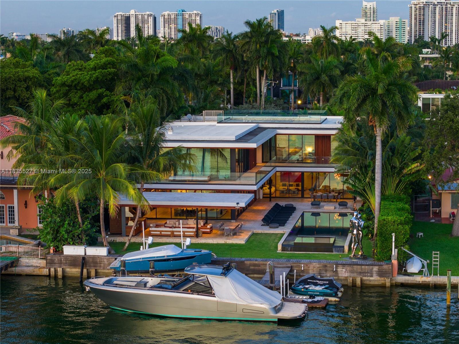 126 W San Marino Dr  Miami Beach FL 33139 photo