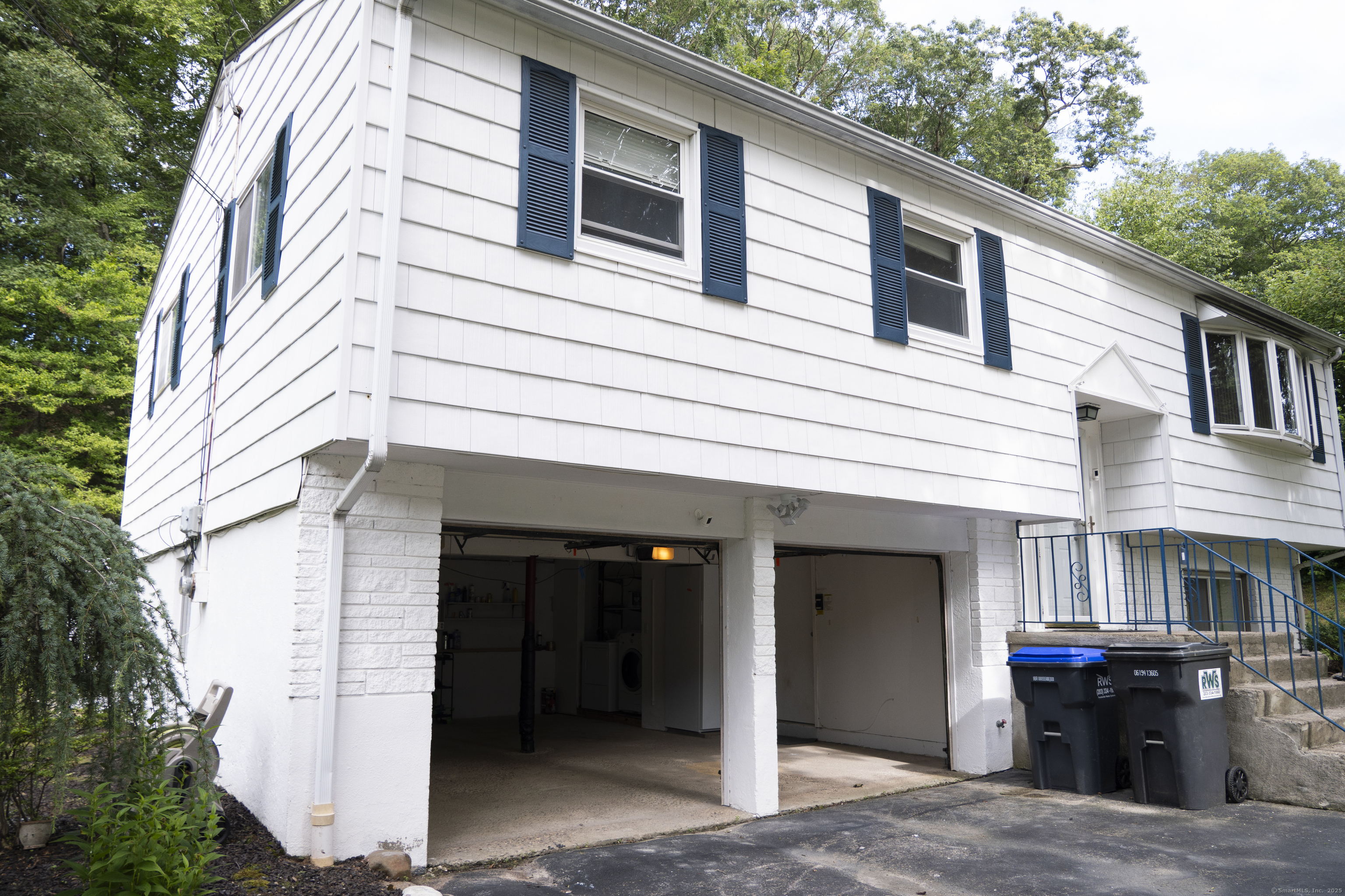 Property Photo: 26 Lincoln Street CT 06611