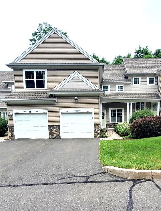 Property Photo: 141 Bradford Walk 141 CT 06053