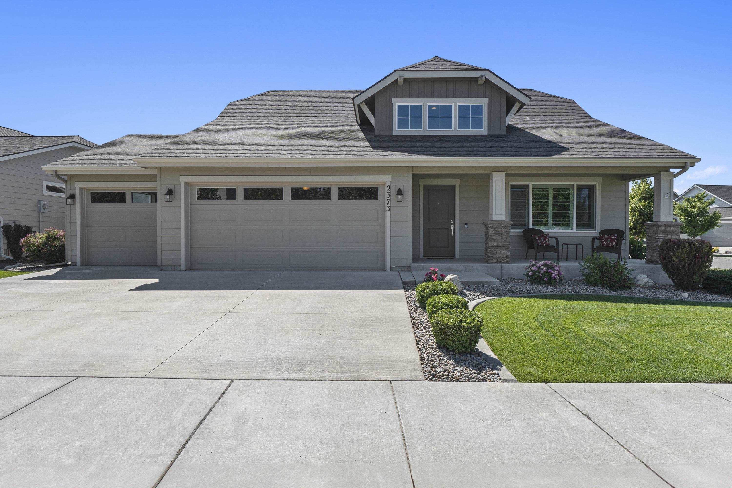 Property Photo: 2373 N Colonial Rd WA 99016