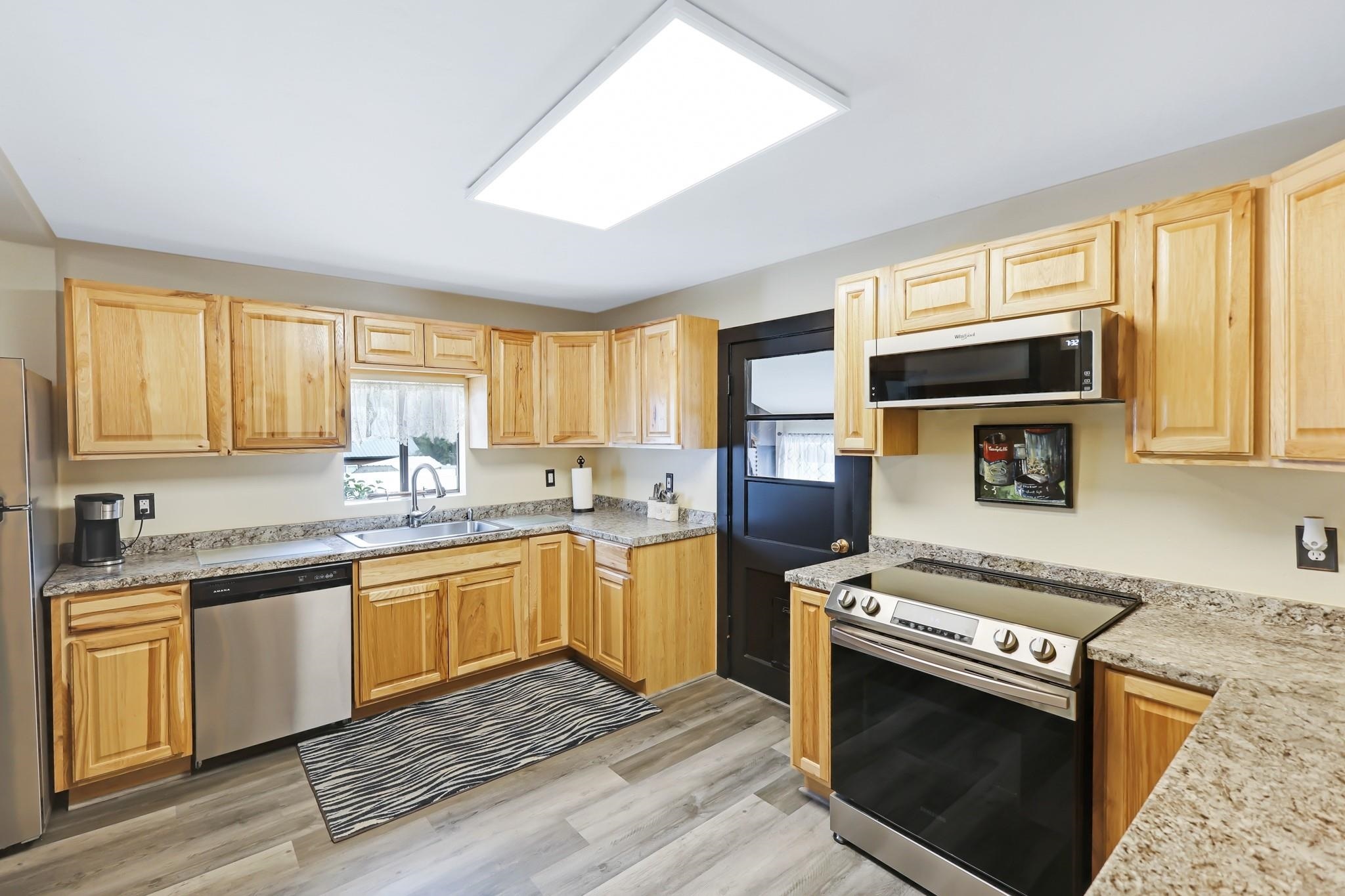 Property Photo: 620 Highway 20 Hwy WA 99156