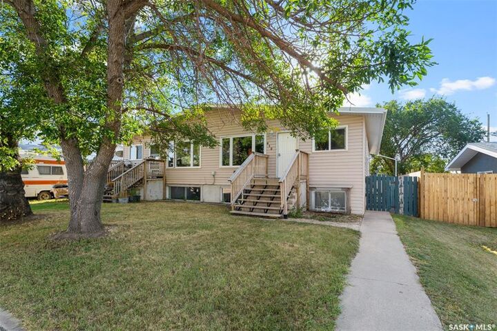 410 - 412 3rd Street E  Delisle SK S0L 0P0 photo