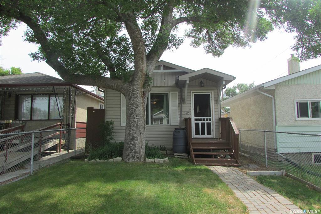 Property Photo: 1455 Connaught Street SK S4T 4T1