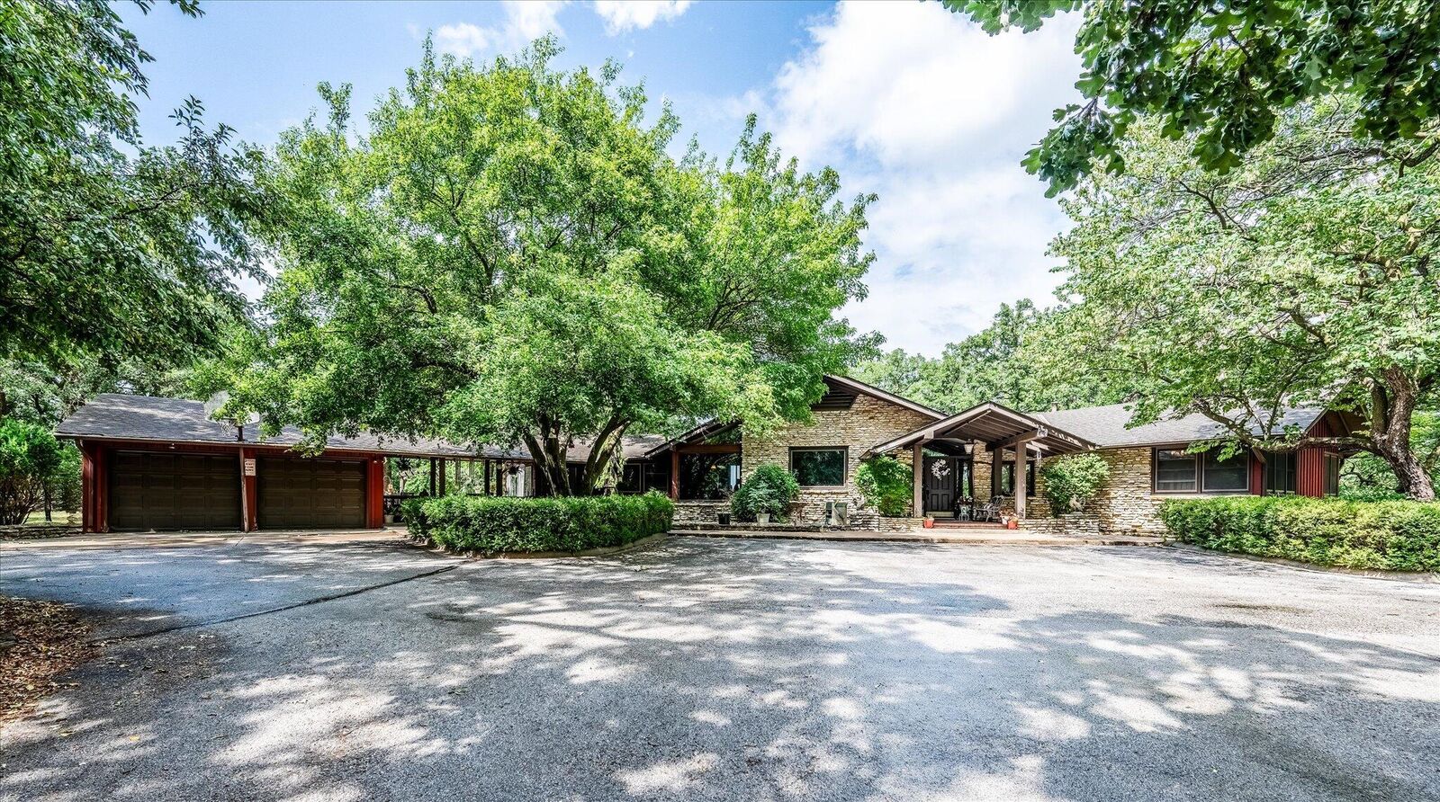 Property Photo: 200 Timber Lane IA 51503