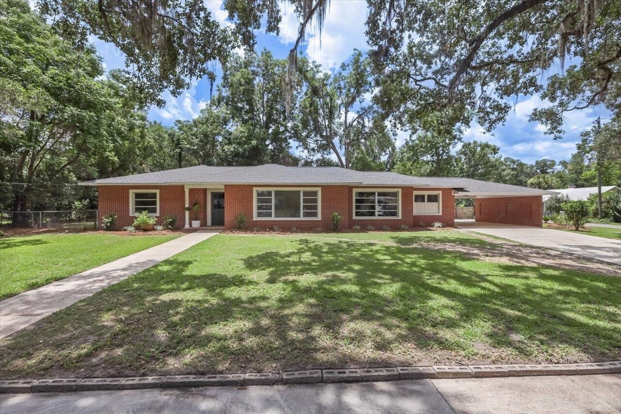 Property Photo: 1205 E Pearl Street FL 32344