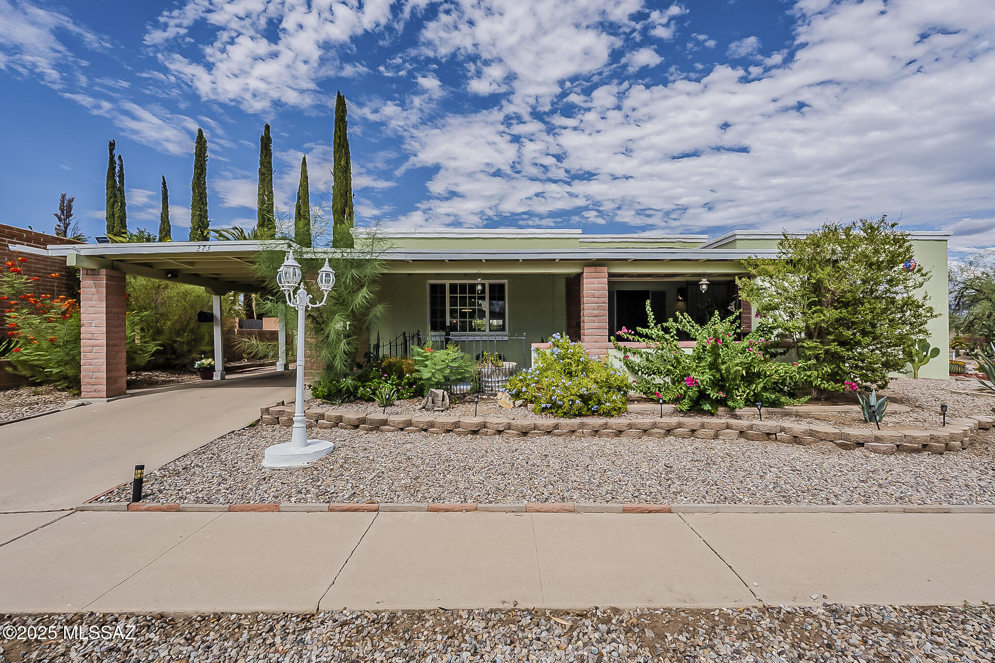 Property Photo: 273 E La Huerta AZ 85614
