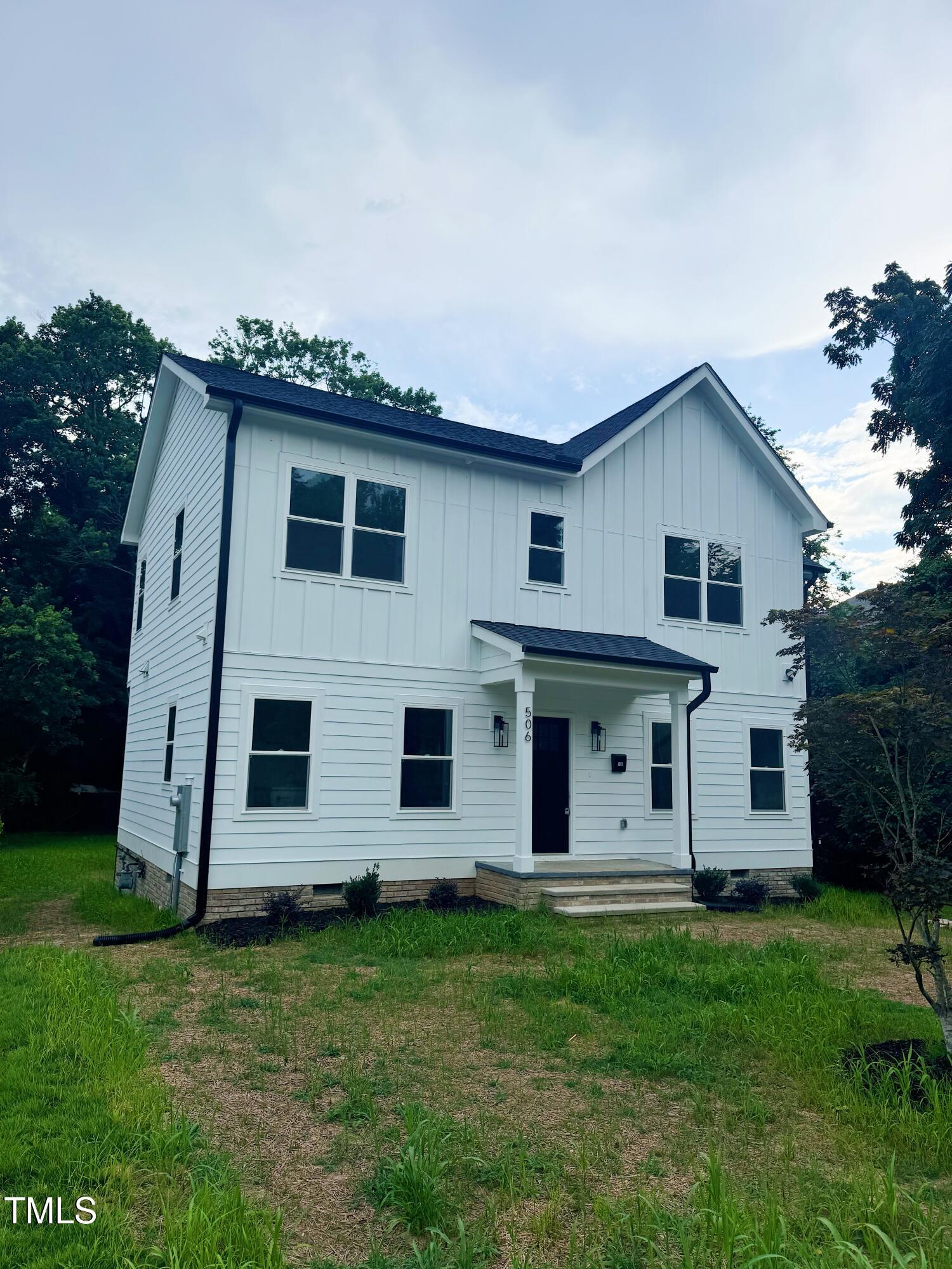 Property Photo:  506 Glascock Street  NC 27604 