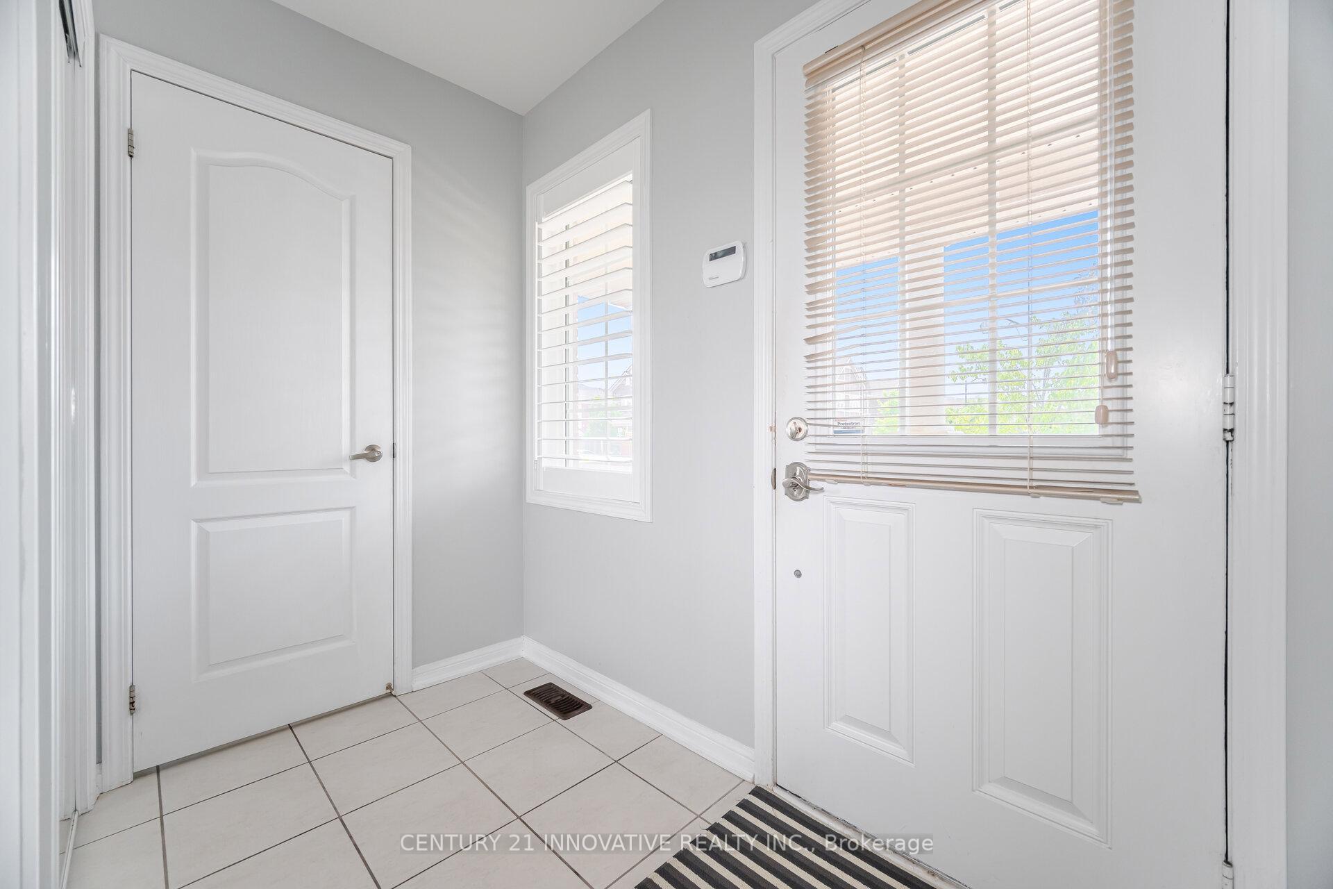 Property Photo: 909 Asleton Boulevard ON L9T 8R9