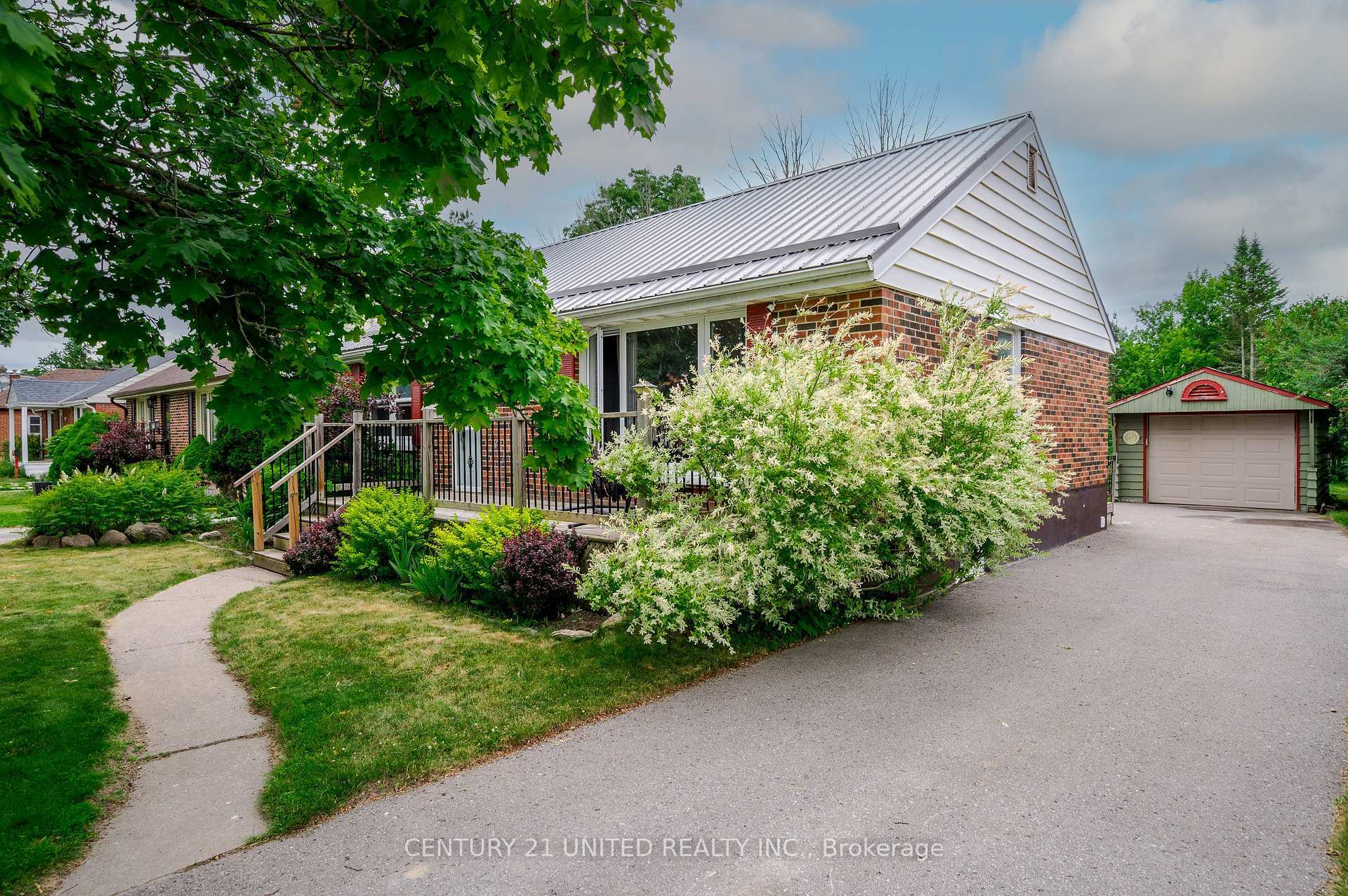 781 Cameron Street  Peterborough South ON K9J 4A1 photo
