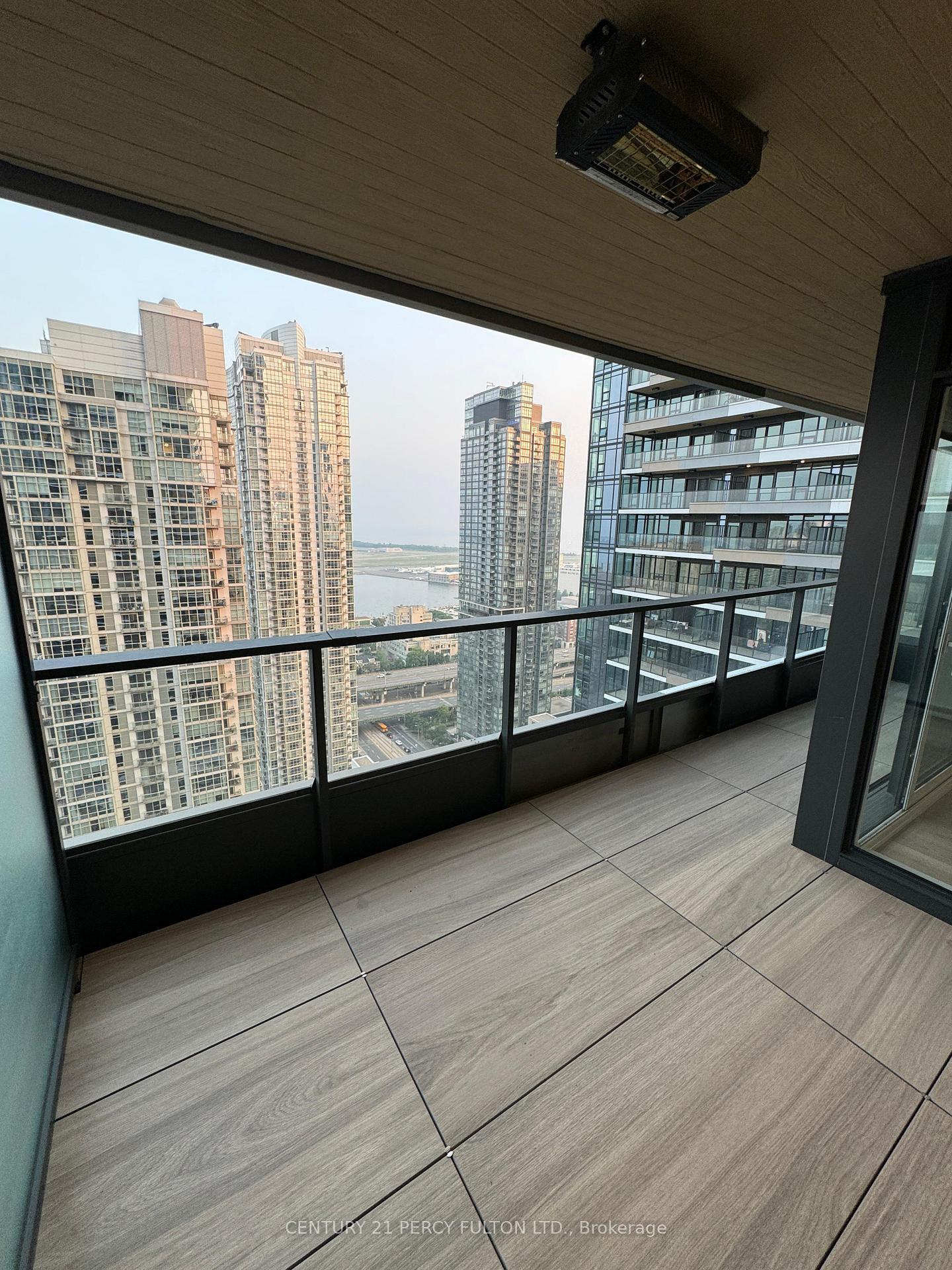 1 Concord Cityplace Way S 3609  Toronto ON M5V 0X3 photo