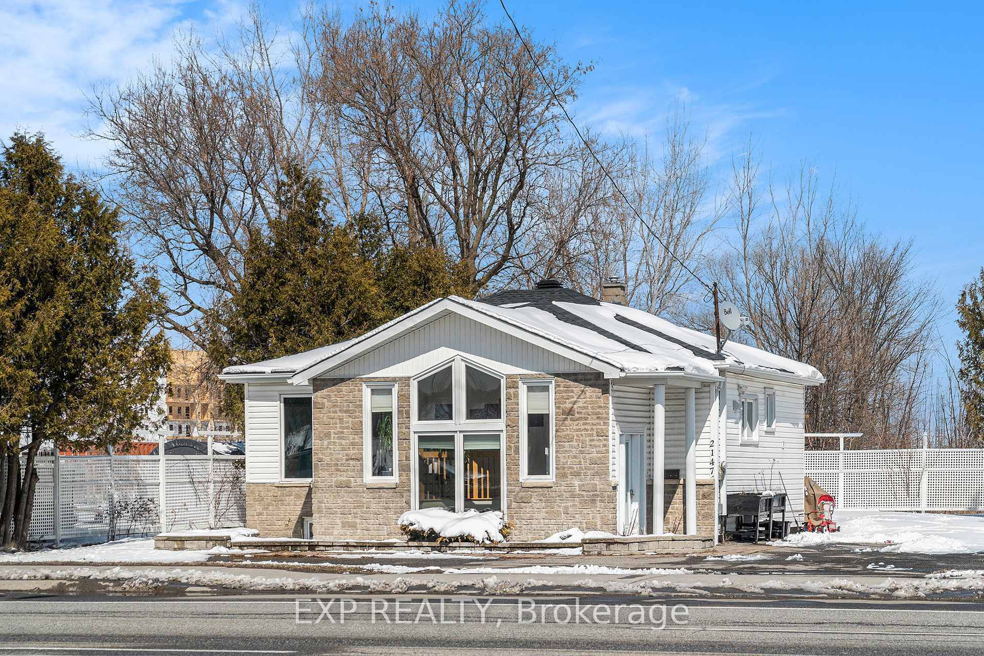 Property Photo: 2147 Mer Bleue Road ON K4A 3T9