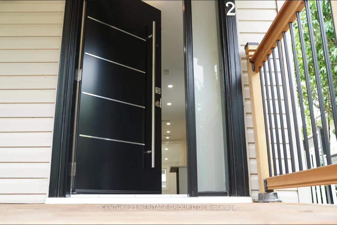 Property Photo:  22 Shickluna Street  ON L2S 1L4 