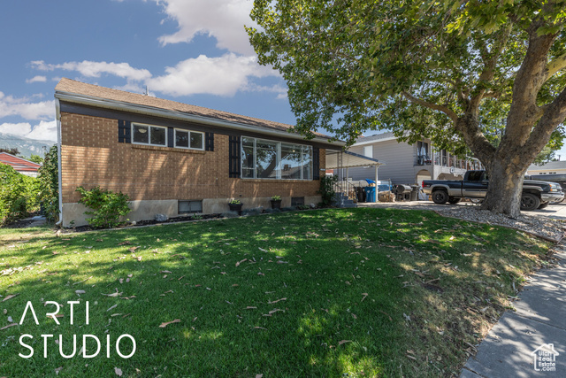 Property Photo: 4746 S 250 W UT 84405