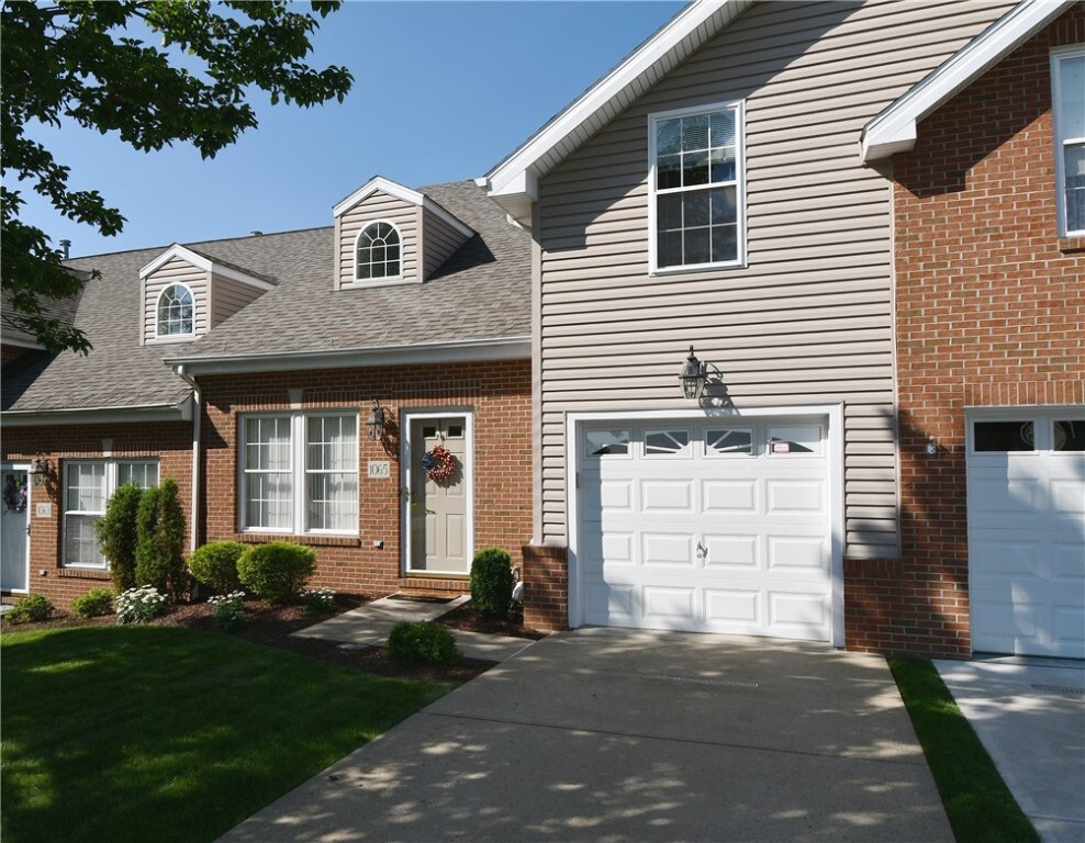 Property Photo: 1065 Duncan Ln PA 15236