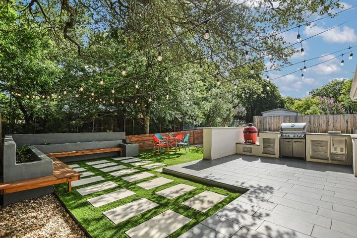 Property Photo: 10916 Sierra Oaks TX 78759