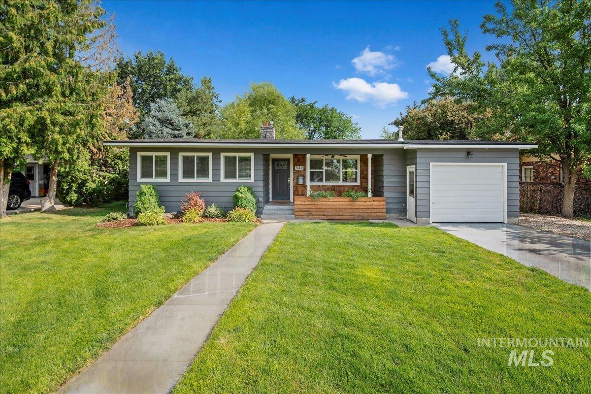 Property Photo: 324 W Dewey Ave ID 83686