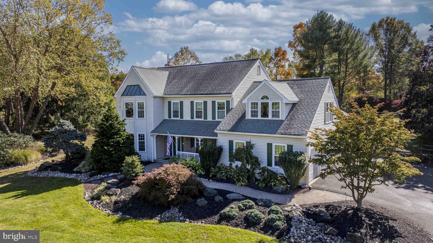 Property Photo:  1 Hidden Lane  PA 18901 
