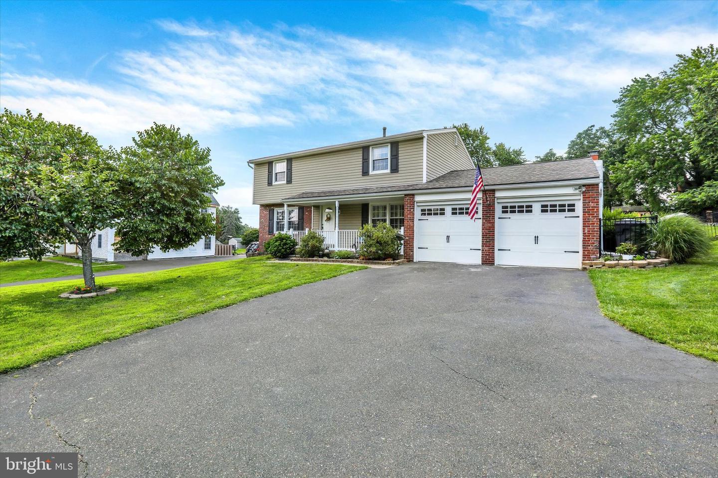 Property Photo: 389 N 2nd Street Pike PA 18966