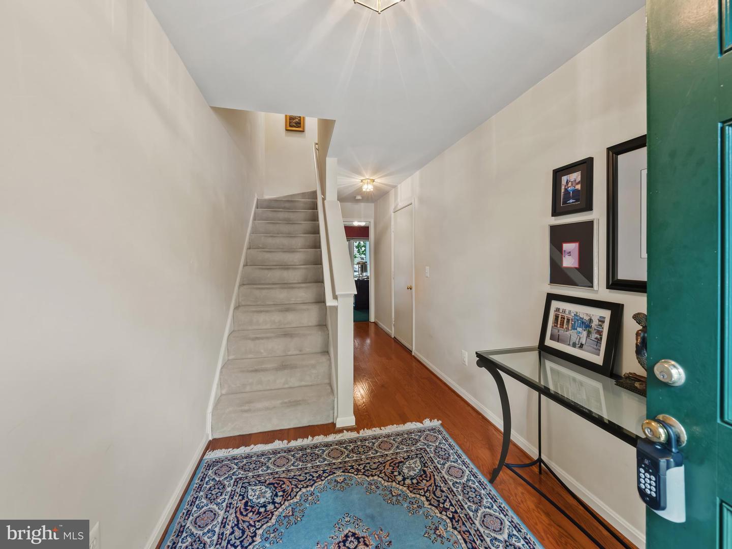 Property Photo:  1711 Blue Flint Court  VA 20190 