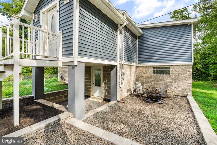 Property Photo:  6 Kates Tract  NJ 08060 