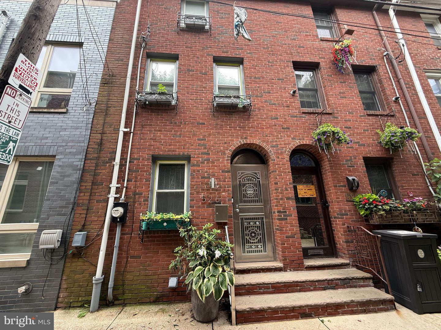 526 Montrose Street  Philadelphia PA 19147 photo