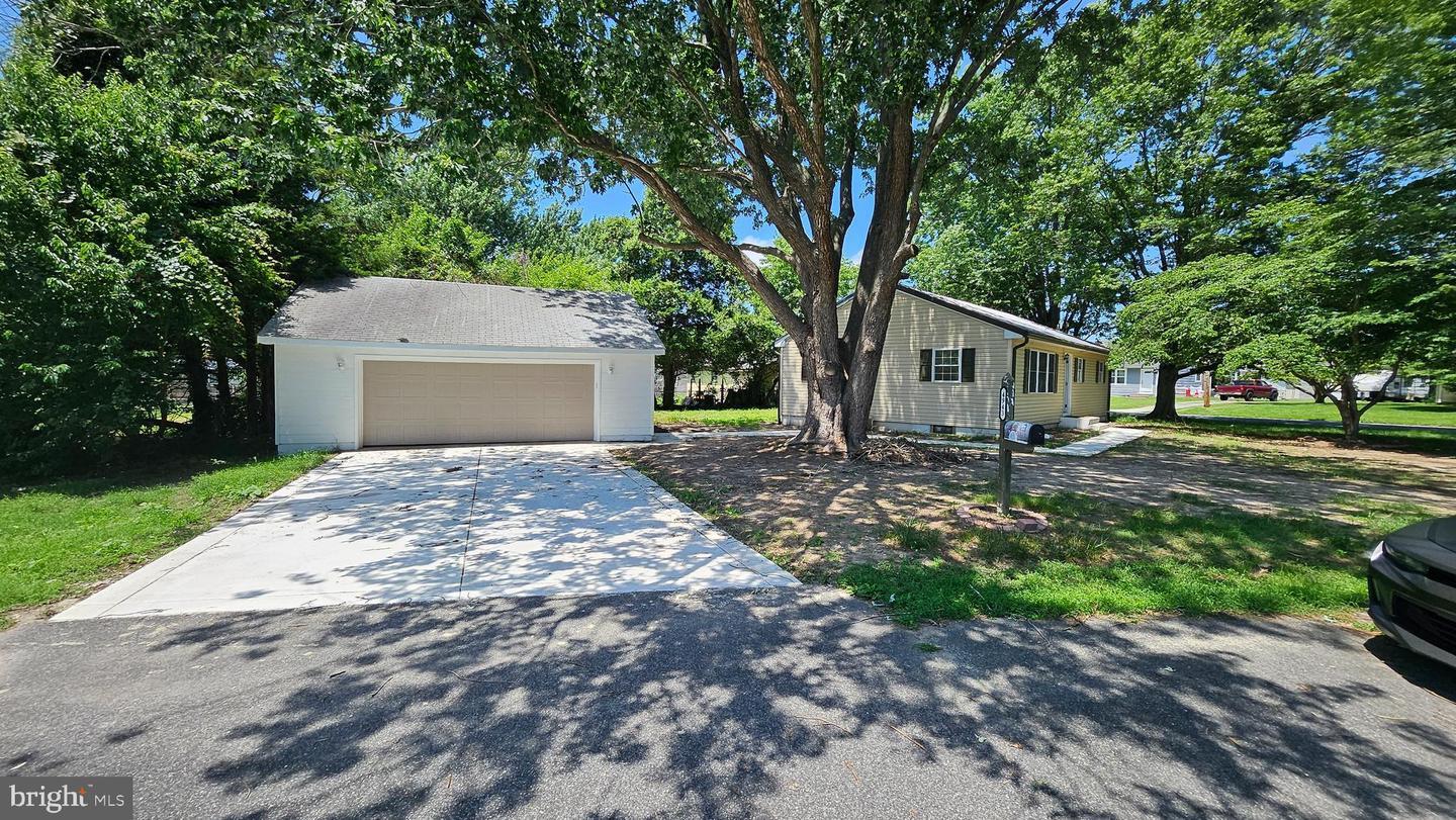 Property Photo:  4943 Dot Street  DE 19963 