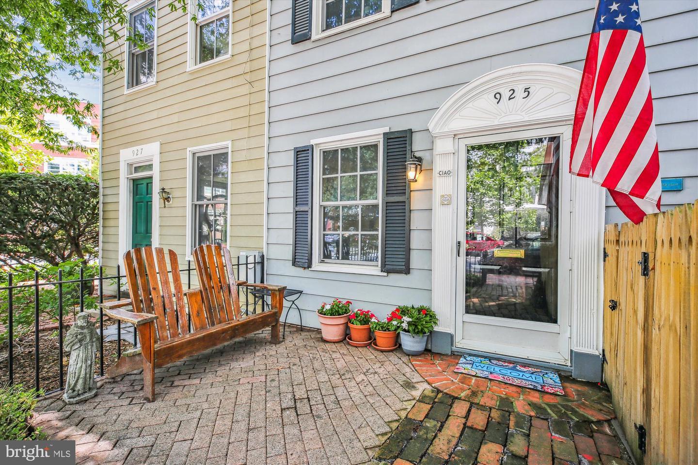 Property Photo: 925 G Street SE DC 20003