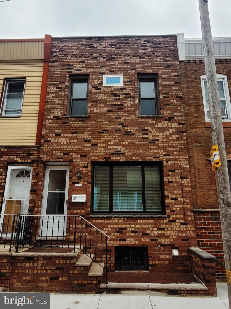 Property Photo: 2417 S Clarion Street PA 19148