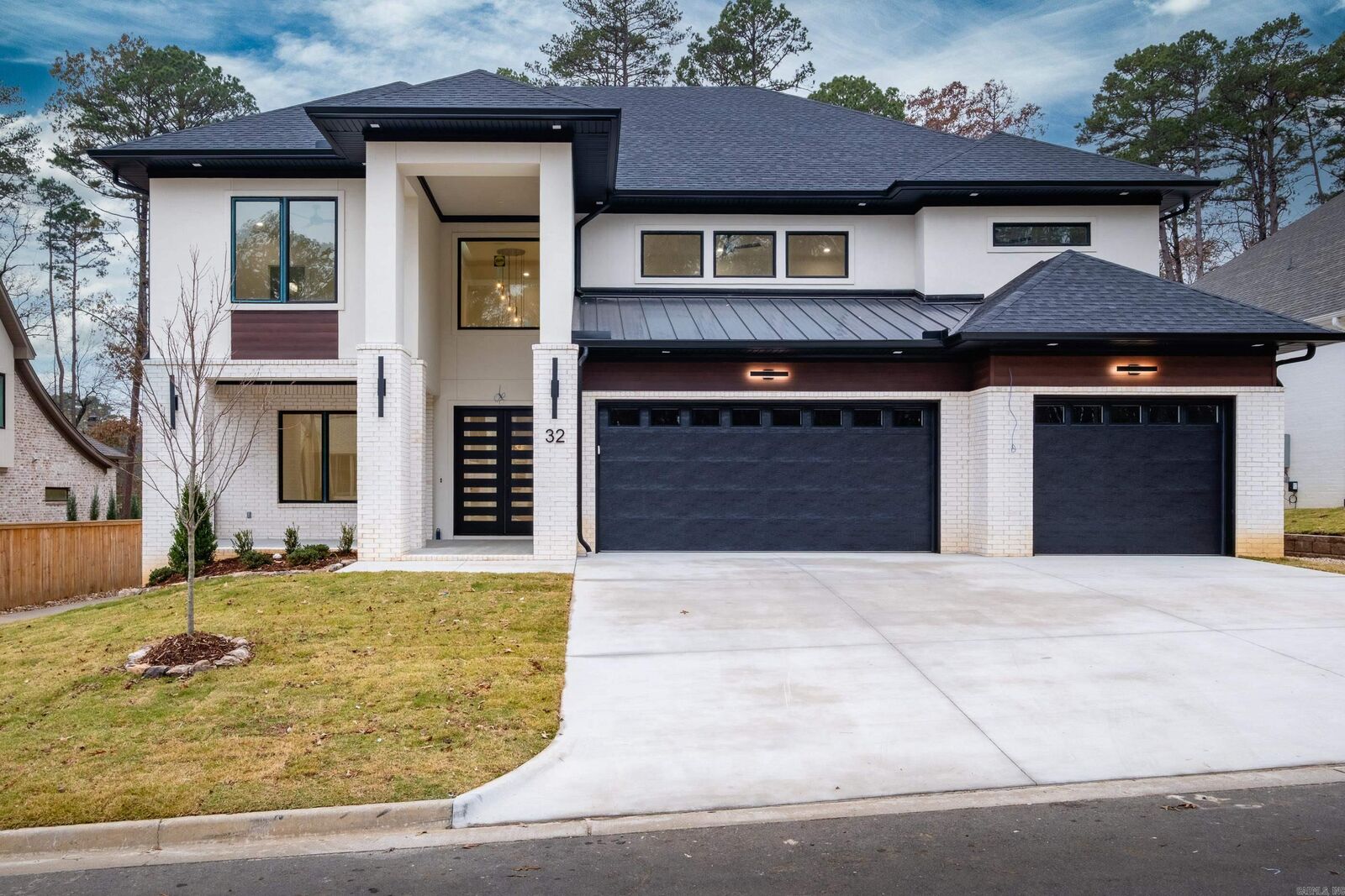 Property Photo: 32 Mereville Place AR 72223