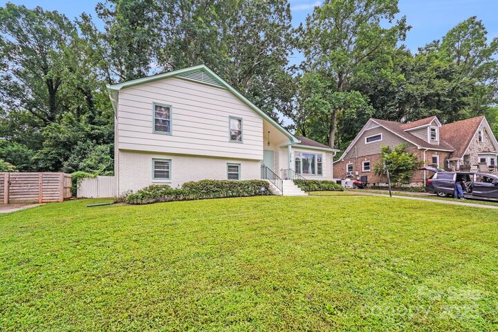 Property Photo:  3518 Donovan Place  NC 28215 