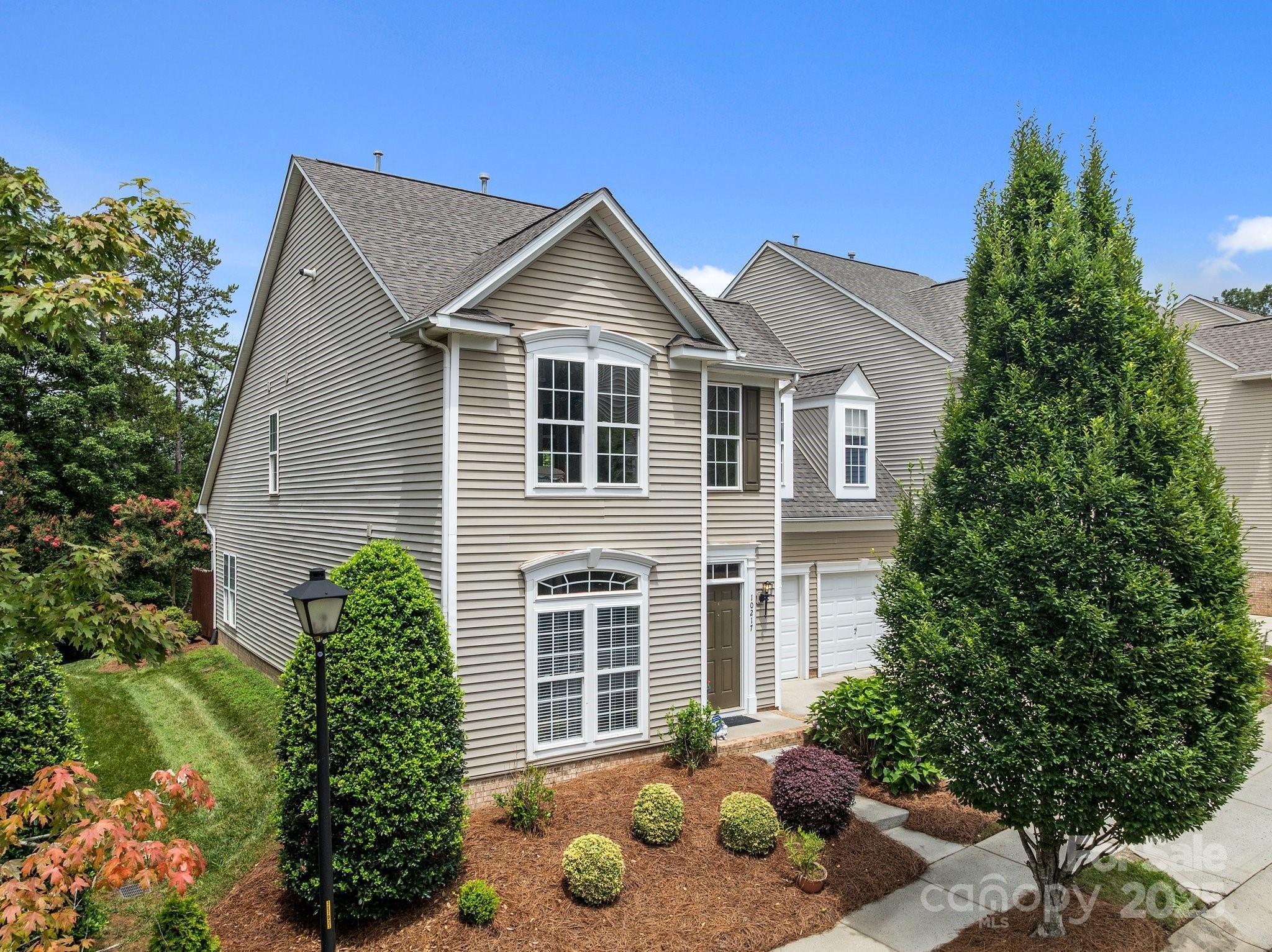 Property Photo: 10217 Linksland Drive NC 28078