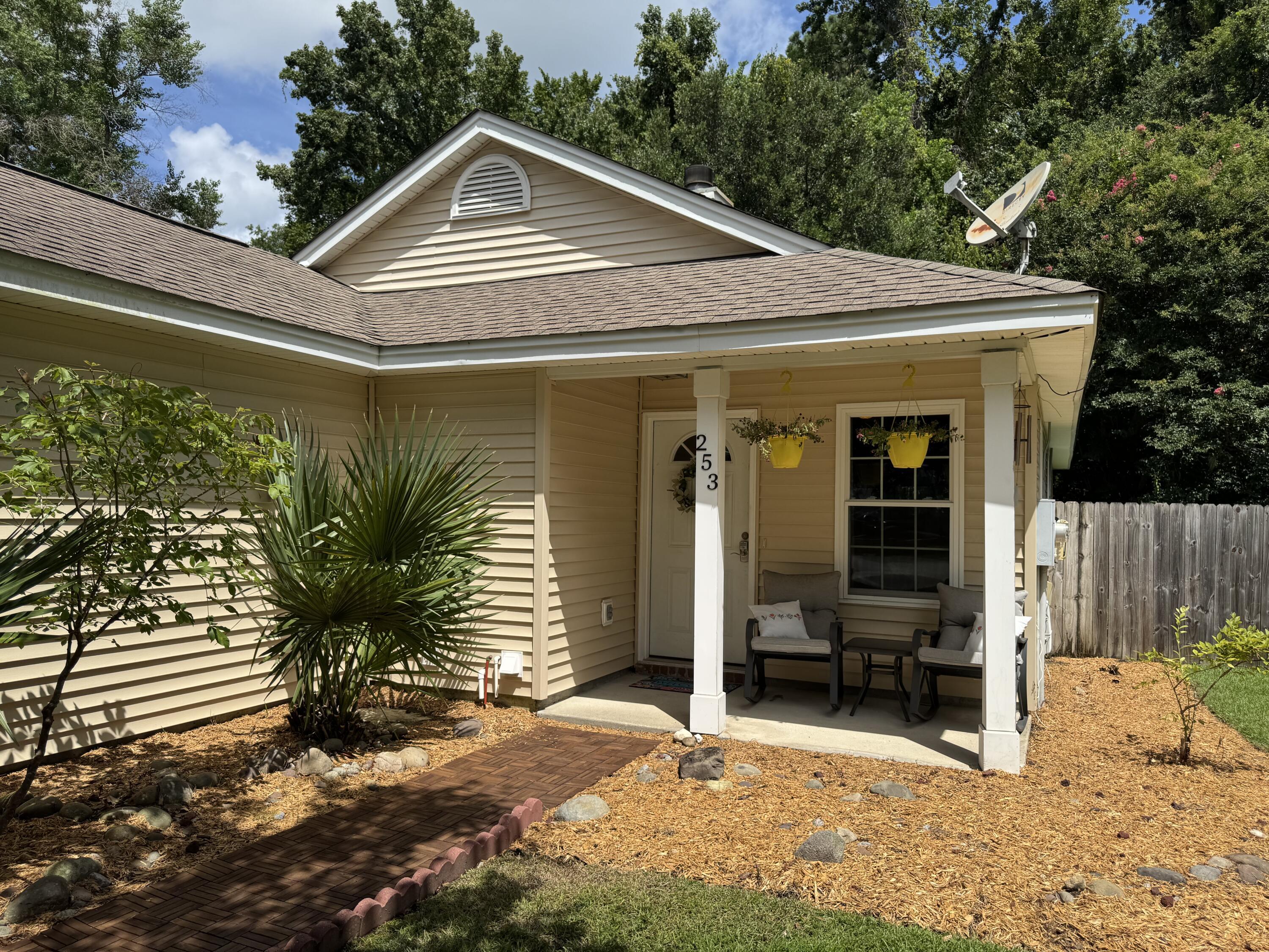 Property Photo: 253 Muirfield Parkway SC 29414