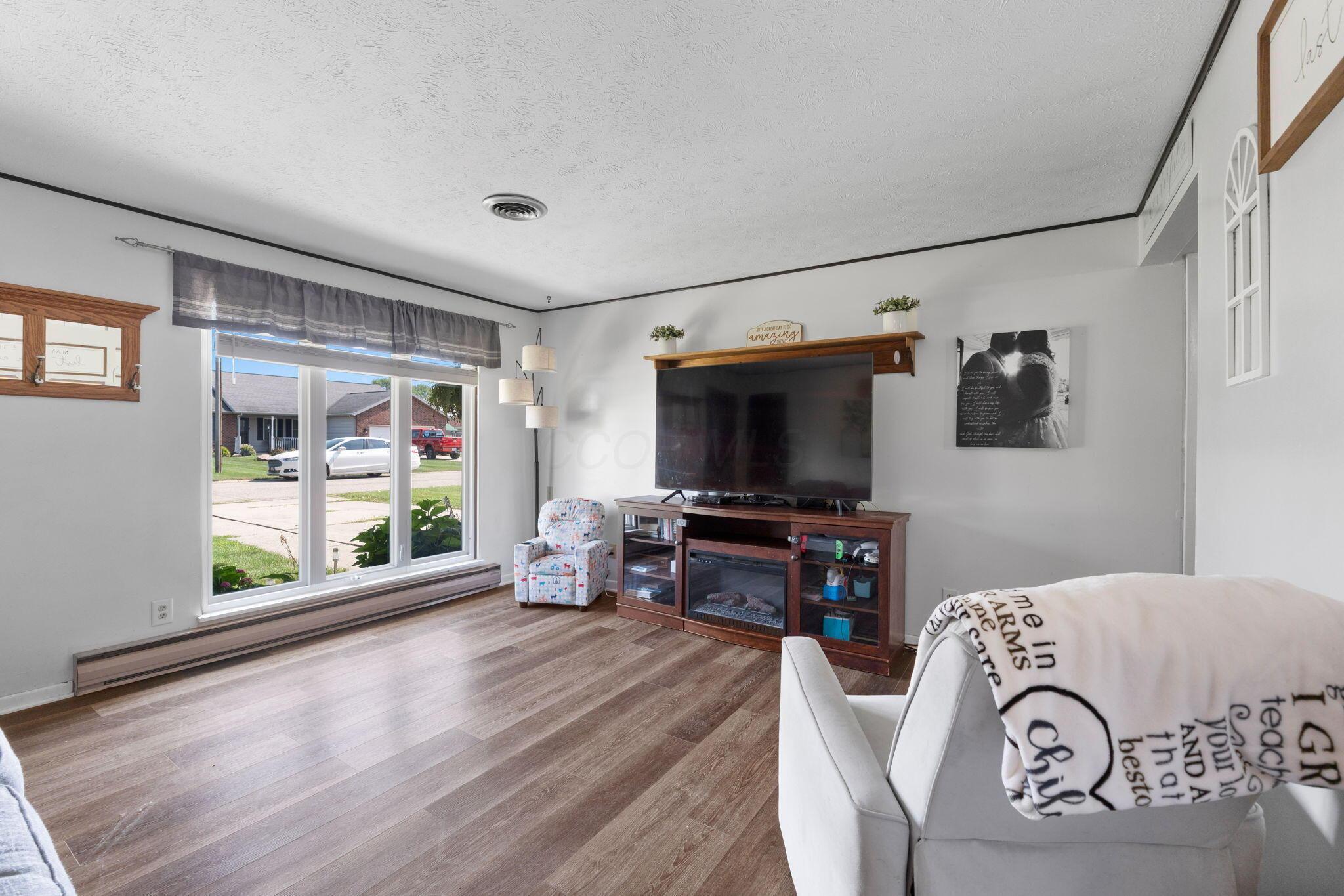 Property Photo:  18 Edgewood Drive  OH 43344 