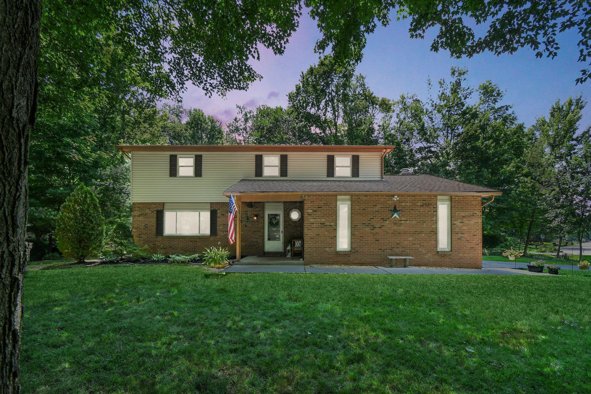 Property Photo:  13892 Woodsedge Court  OH 43147 