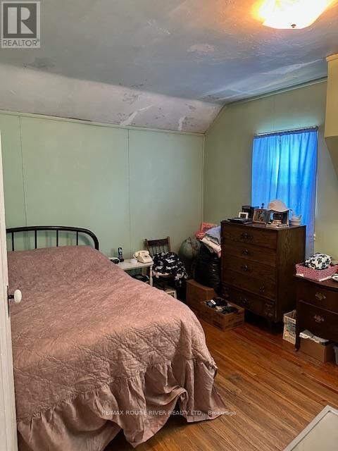 Property Photo:  228 London Street  ON K9H 2Y9 