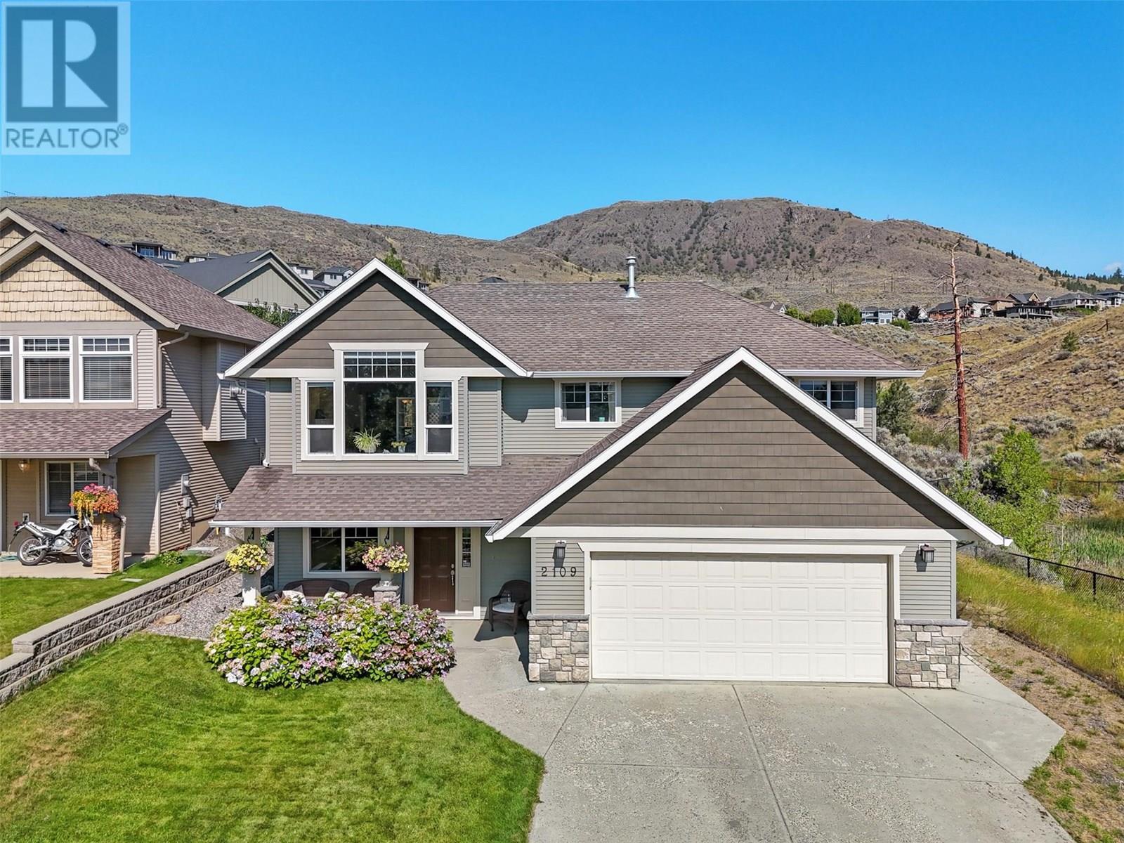 2109 Grasslands Boulevard  Kamloops BC V2B 0A7 photo