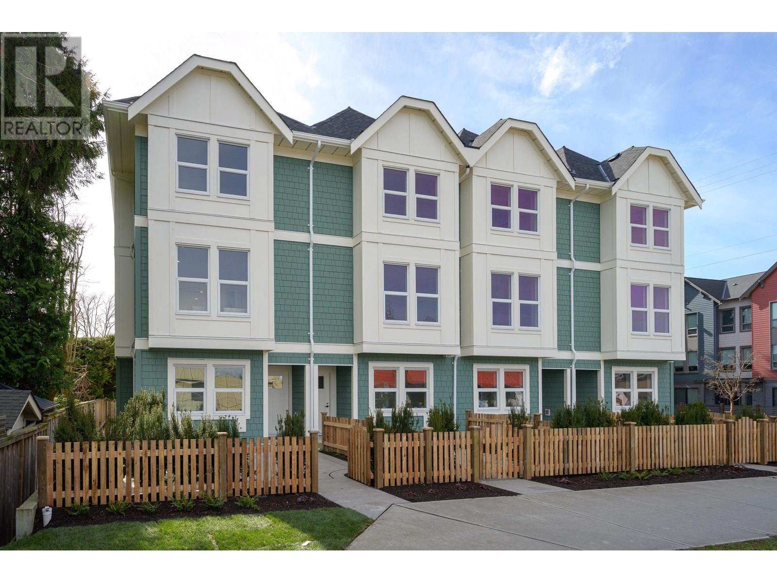 Property Photo:  4788 54A Street 2  BC V4K 3P1 