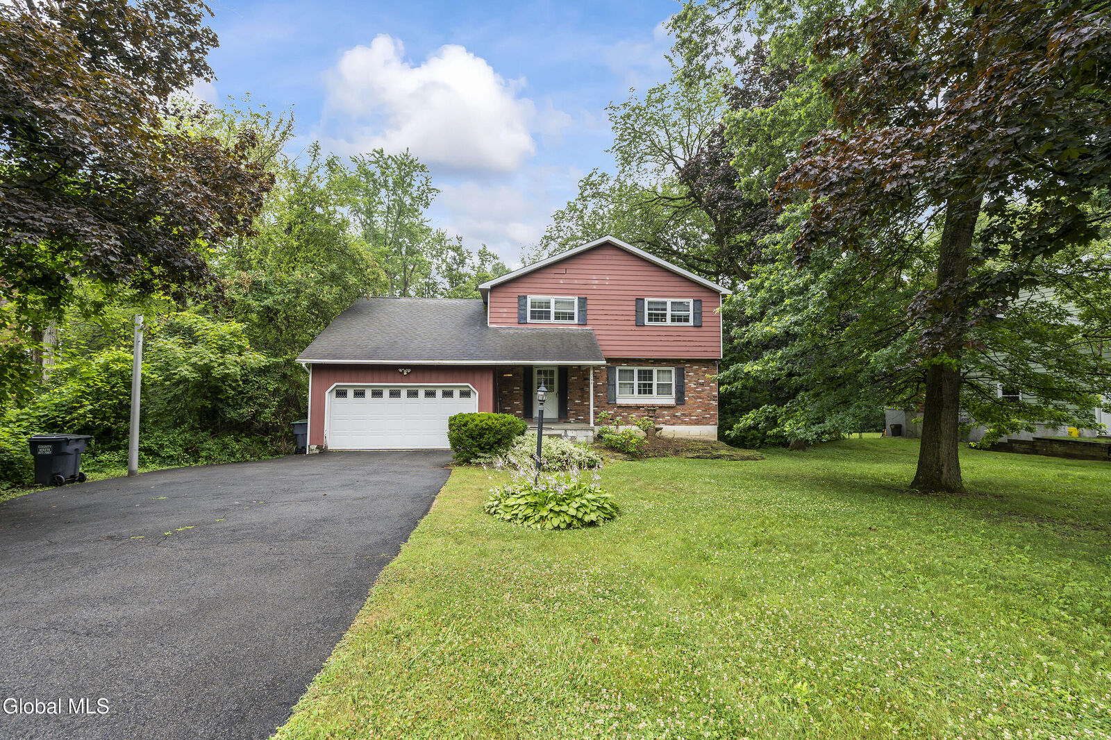 Property Photo:  1148 Rosehill Boulevard  NY 12309 
